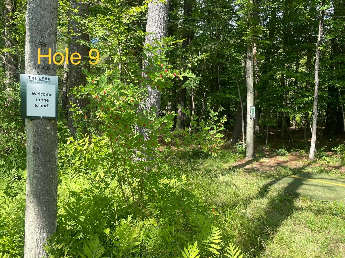 Welcome to the Island (hole 9 and 10). 