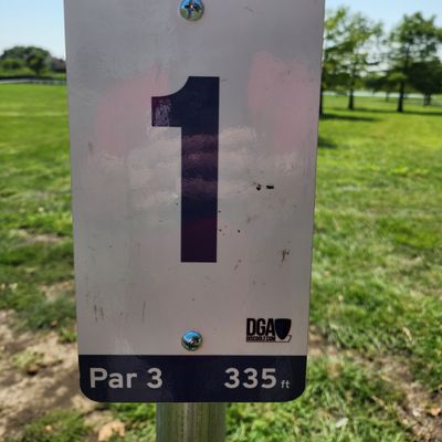 Hole 1 tee sign