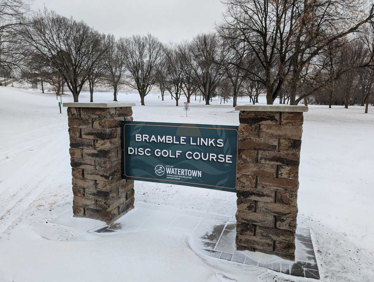 Bramble Links Disc Golf Course Sign