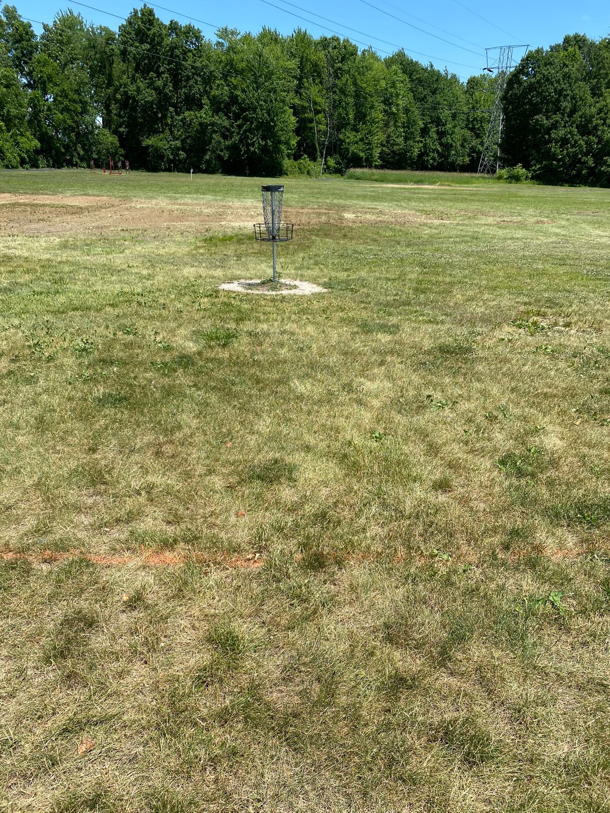 Practice Basket (Near Hole 1)