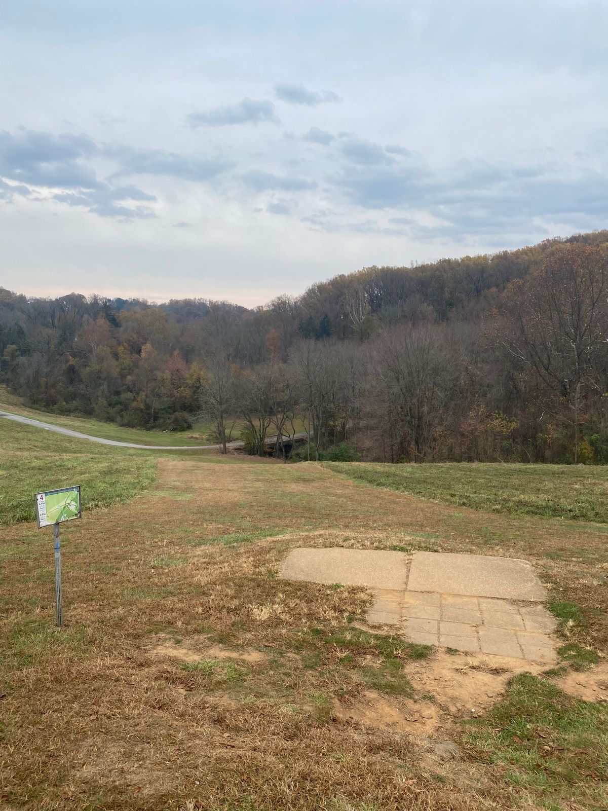 Hole 4 tee pad
