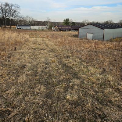 Hole 9, watch the rickhouse roofs!