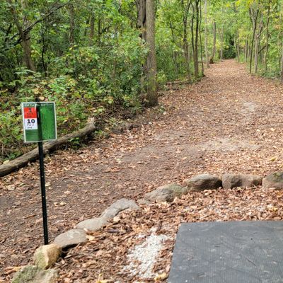Hole 1/10 tee.