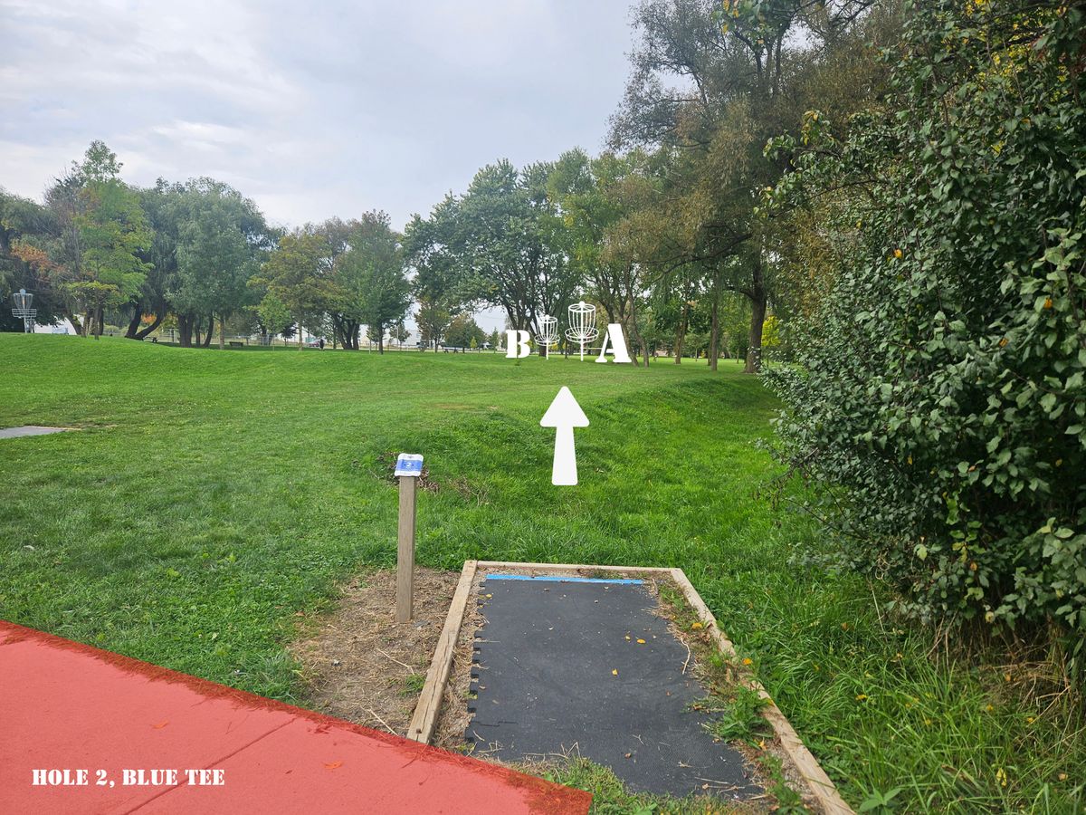 Hole 2 Blue Tee, Fence line to right OB