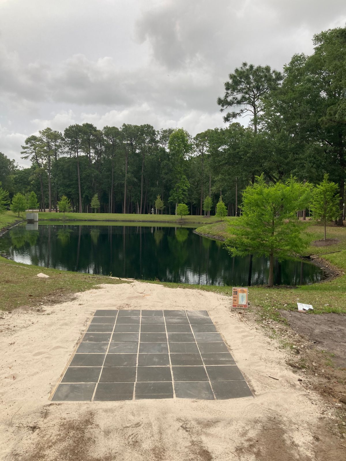 18s tee pad