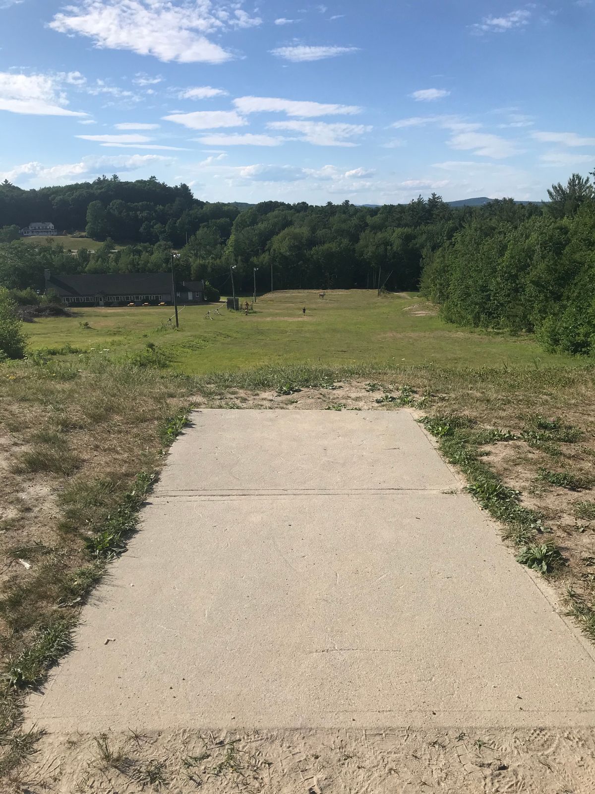 18’s tee pad