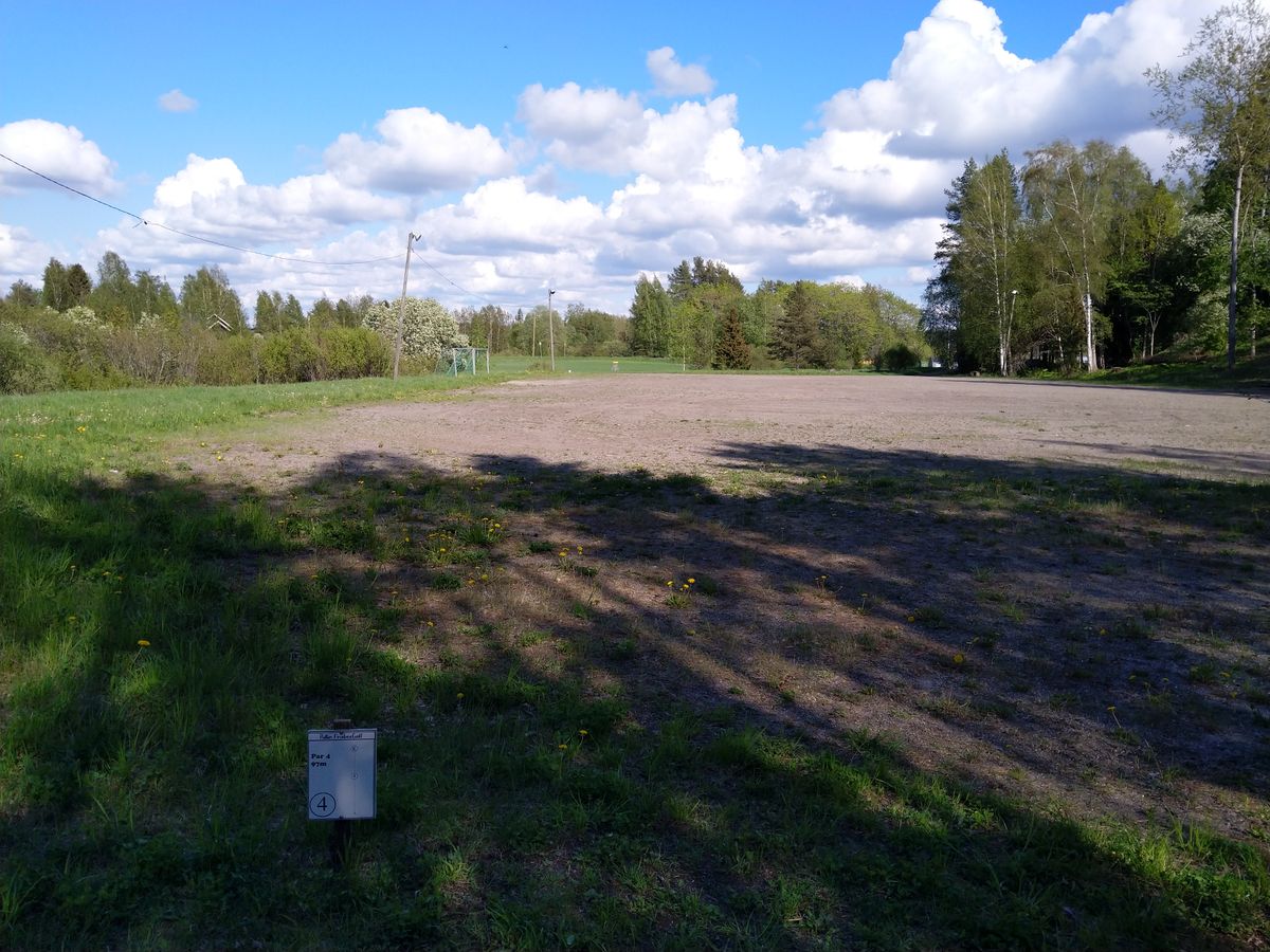 Hole 4