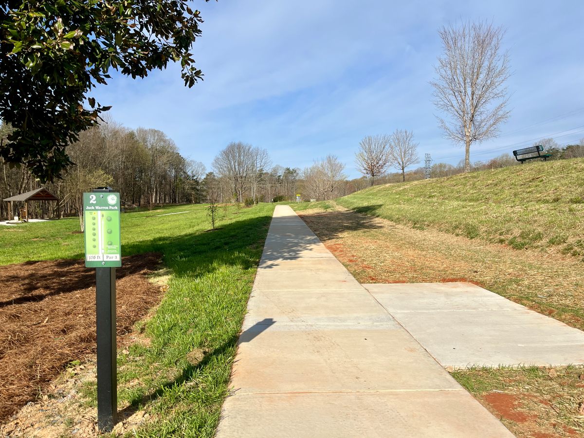 Hole 2 tee