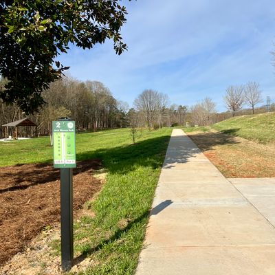 Hole 2 tee