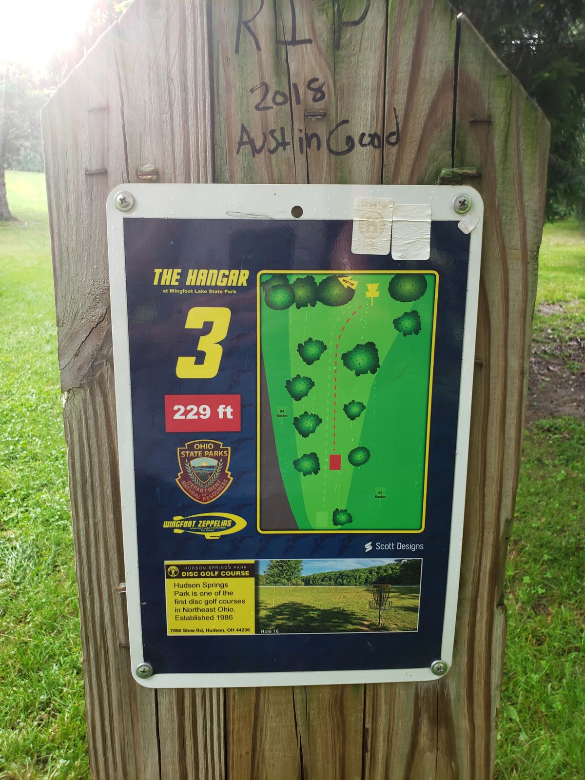 Hole 3 short sign