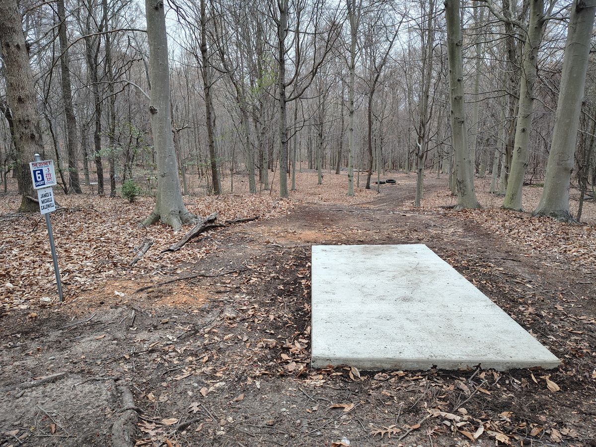 Hole 6 Red/White/Blue