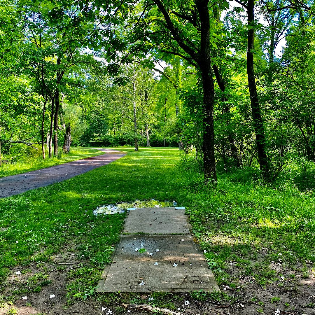 Hole #10 White Tee