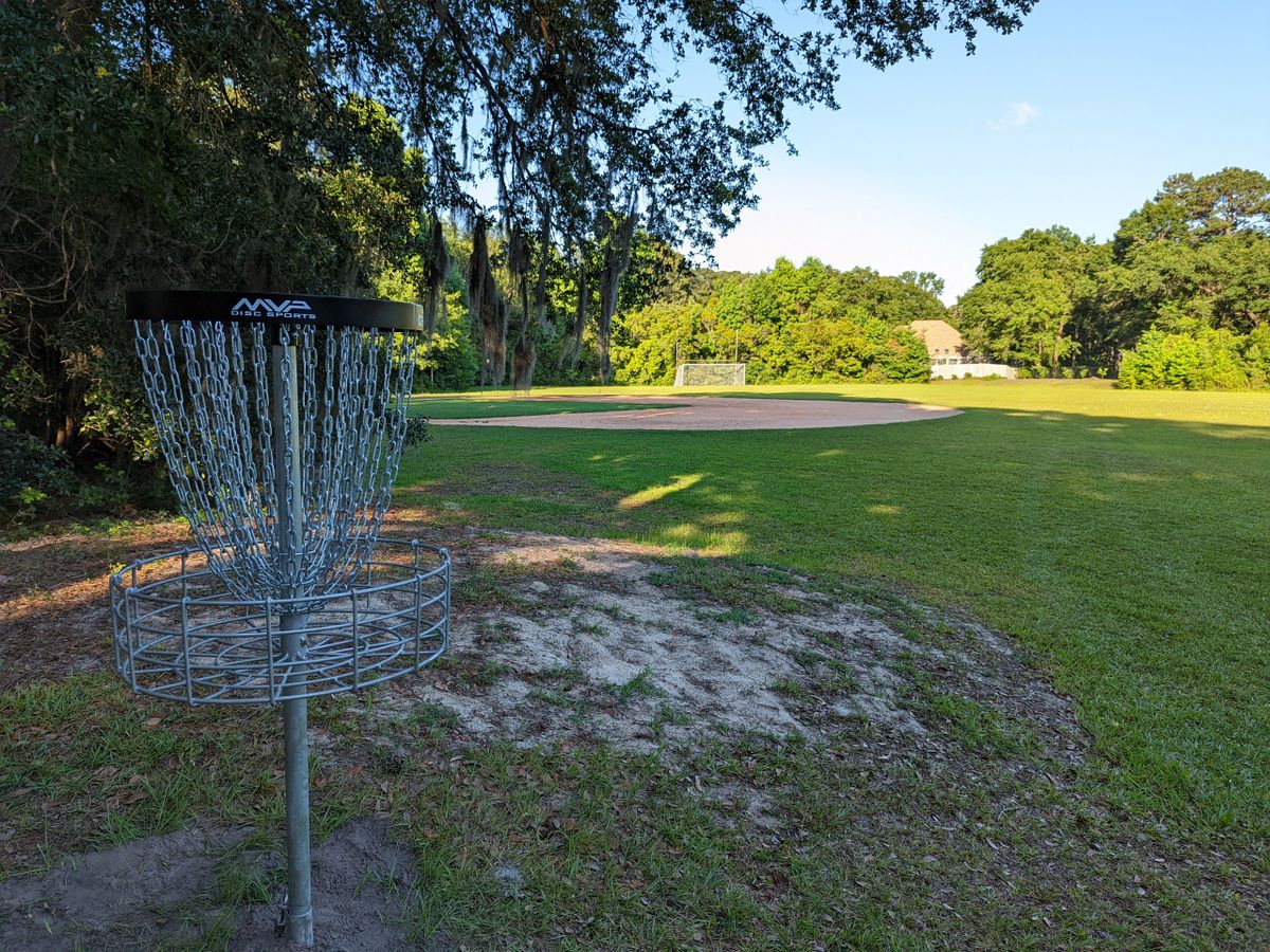 "Soccer Field" Basket (Holes 6, 8, and 9 Target)