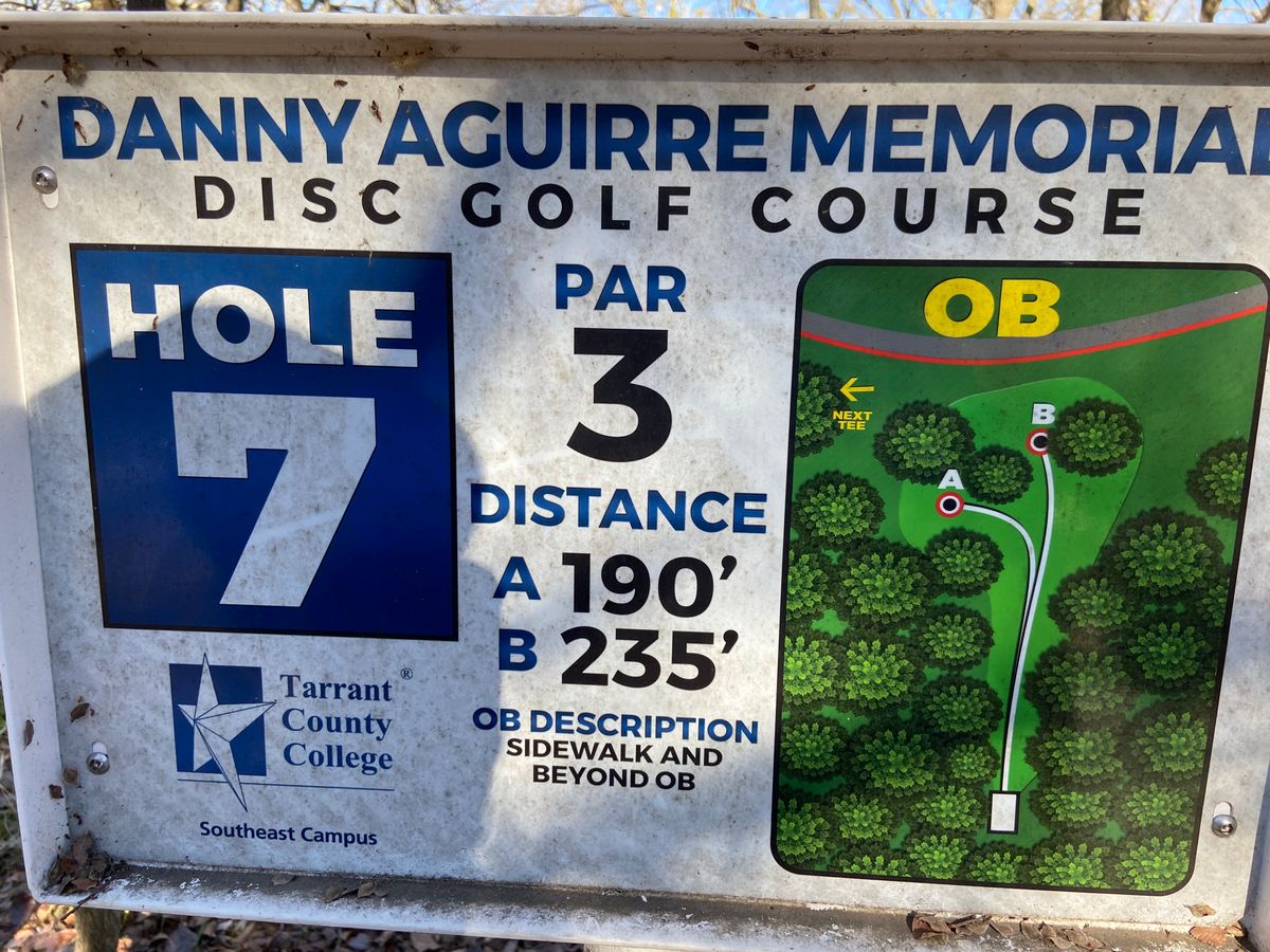 Hole seven tee sign