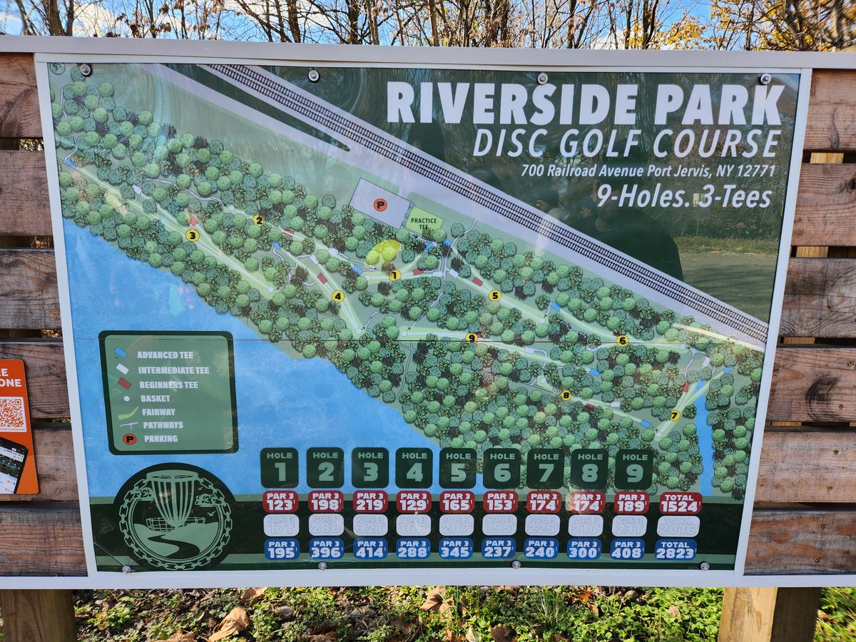 Great local course!!! Looking forward to coming back to play it again.