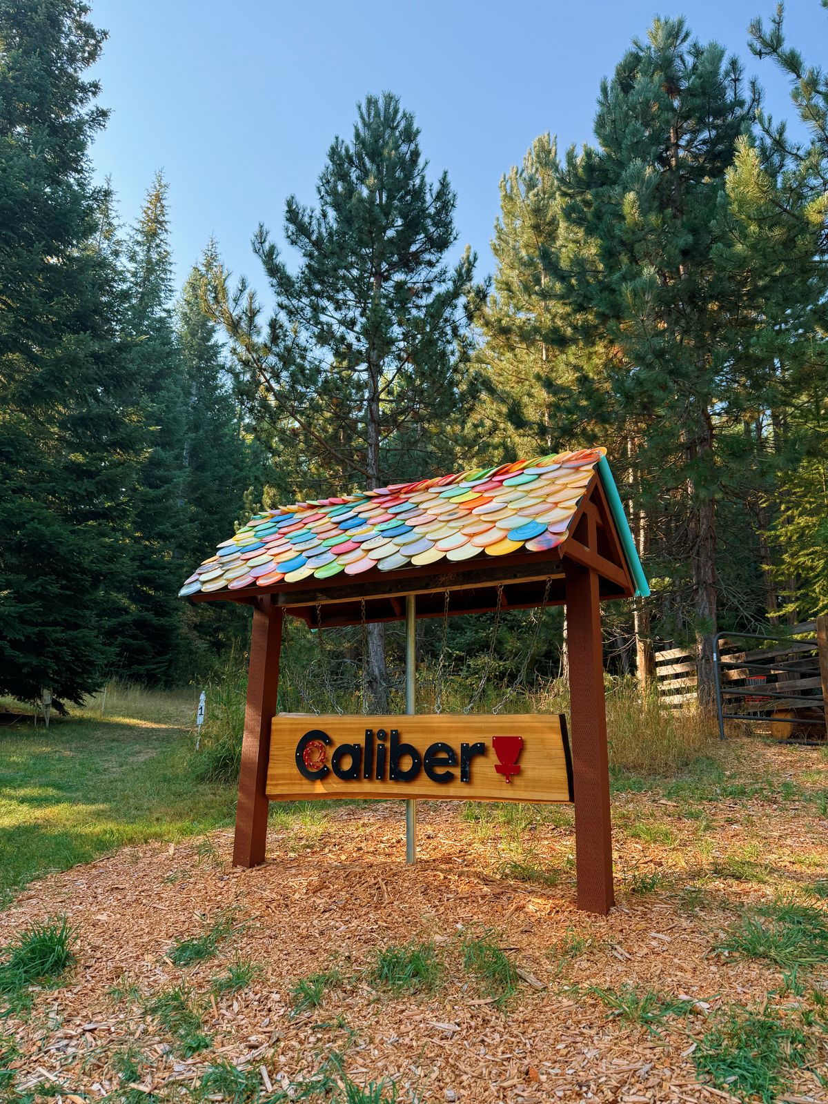 Cool entrance to the course