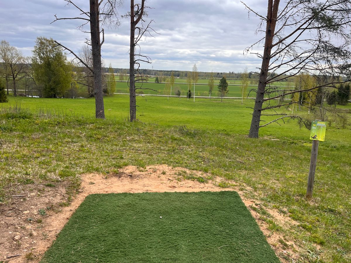 Tee 14, 134m par 3