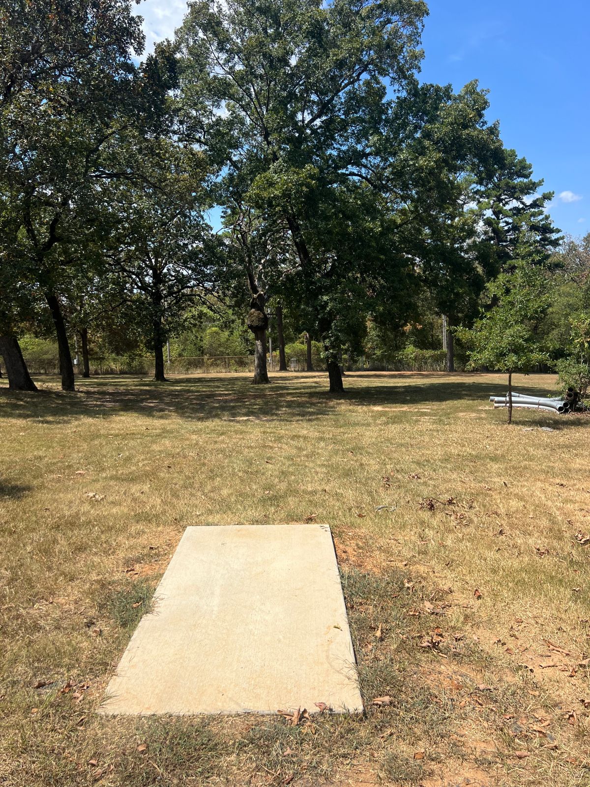 Hole 1 forgot the sign photo