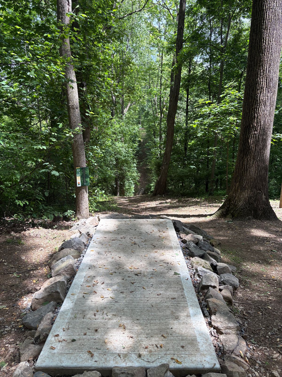 Very tight tunnel par 3