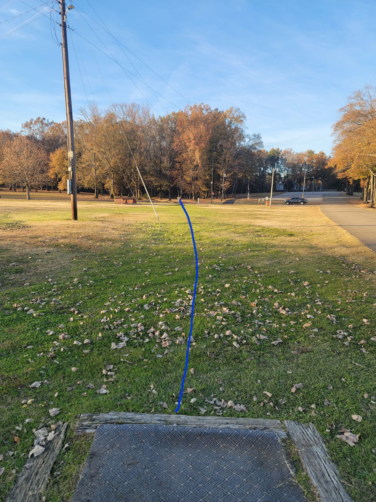 Hole 1
Short 235