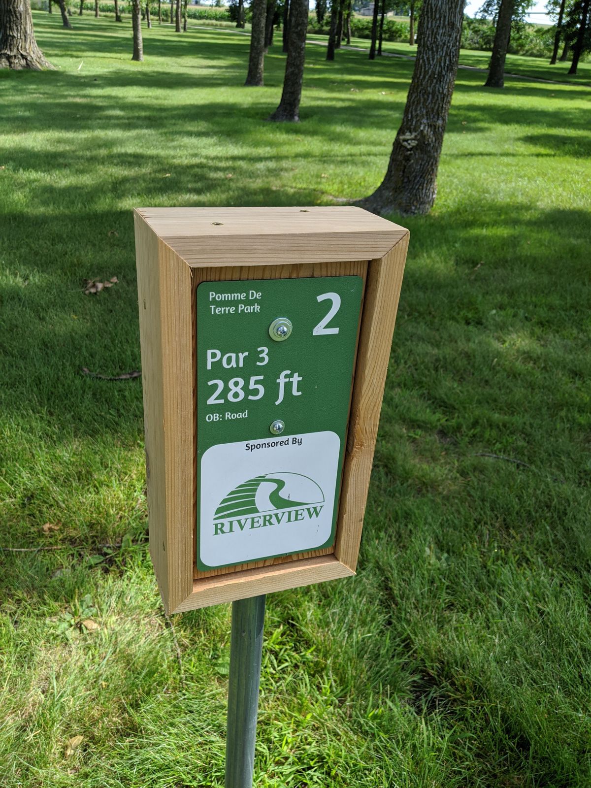 Hole 2 tee sign