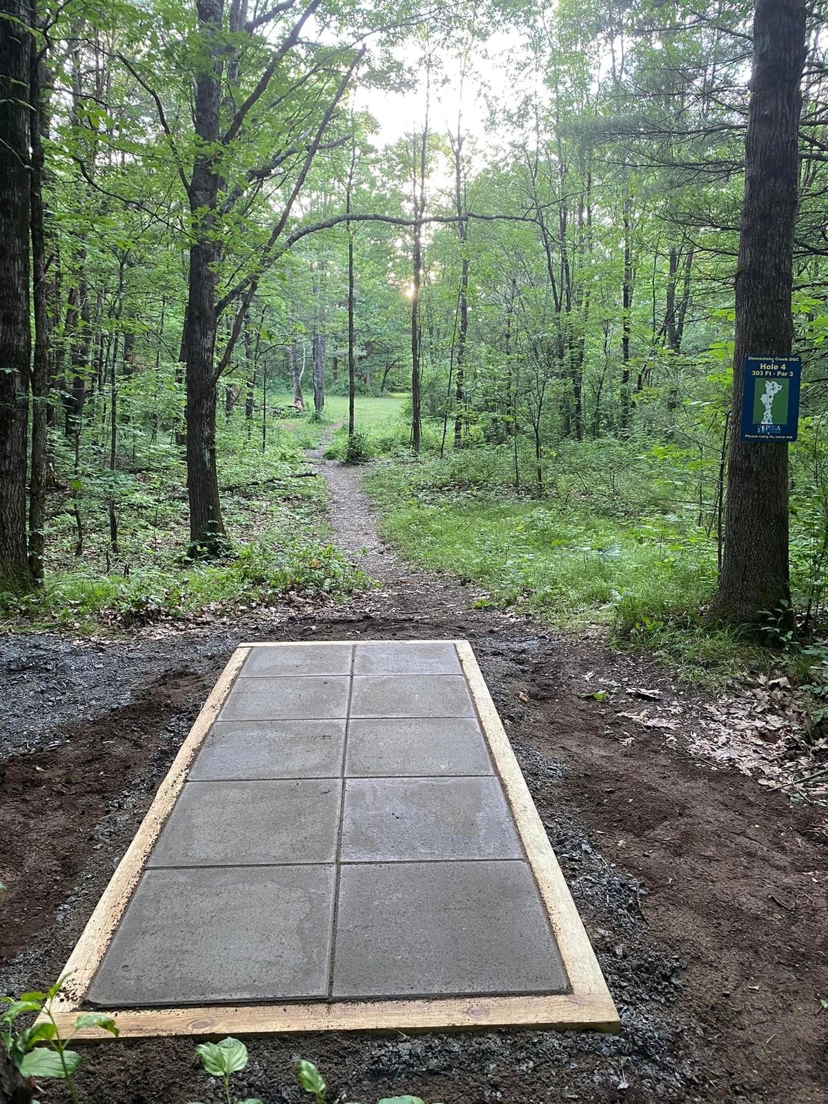 Tee 4
