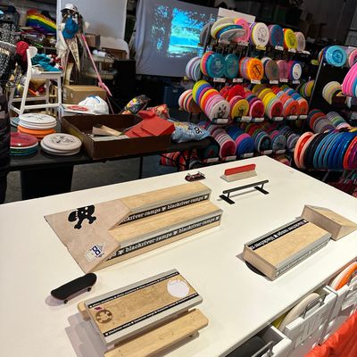 Fingerboard night on Mondays 6pm- 7pm come shred with us! 
Bring your own ramps and boards.