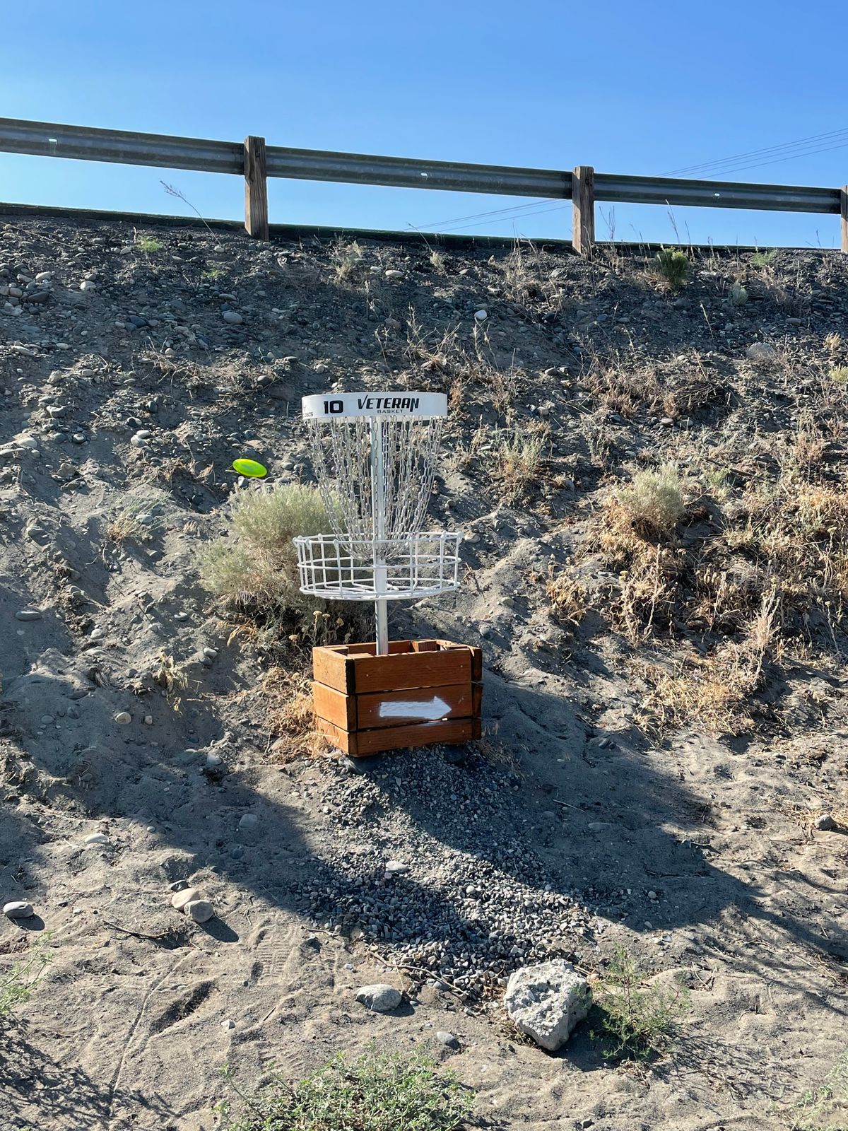 Hole 10 basket