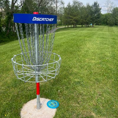 Hole 5 Basket - Drop Off goes right toward the OB sidewalk (left of picture)