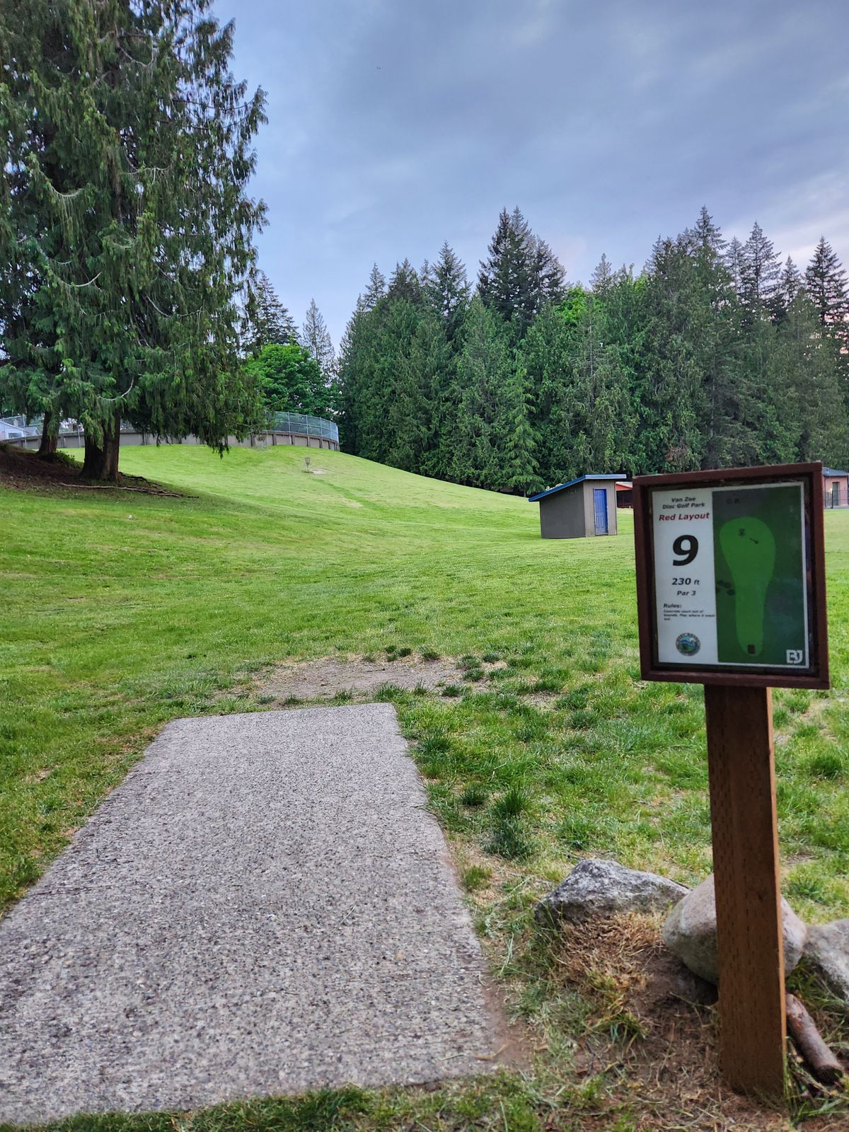 Hole 9 - Red Tee