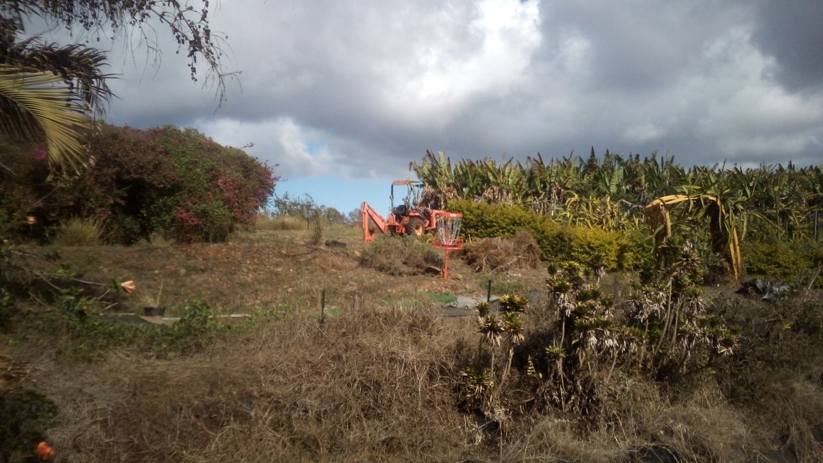 Just shoot over the Kubota 😲