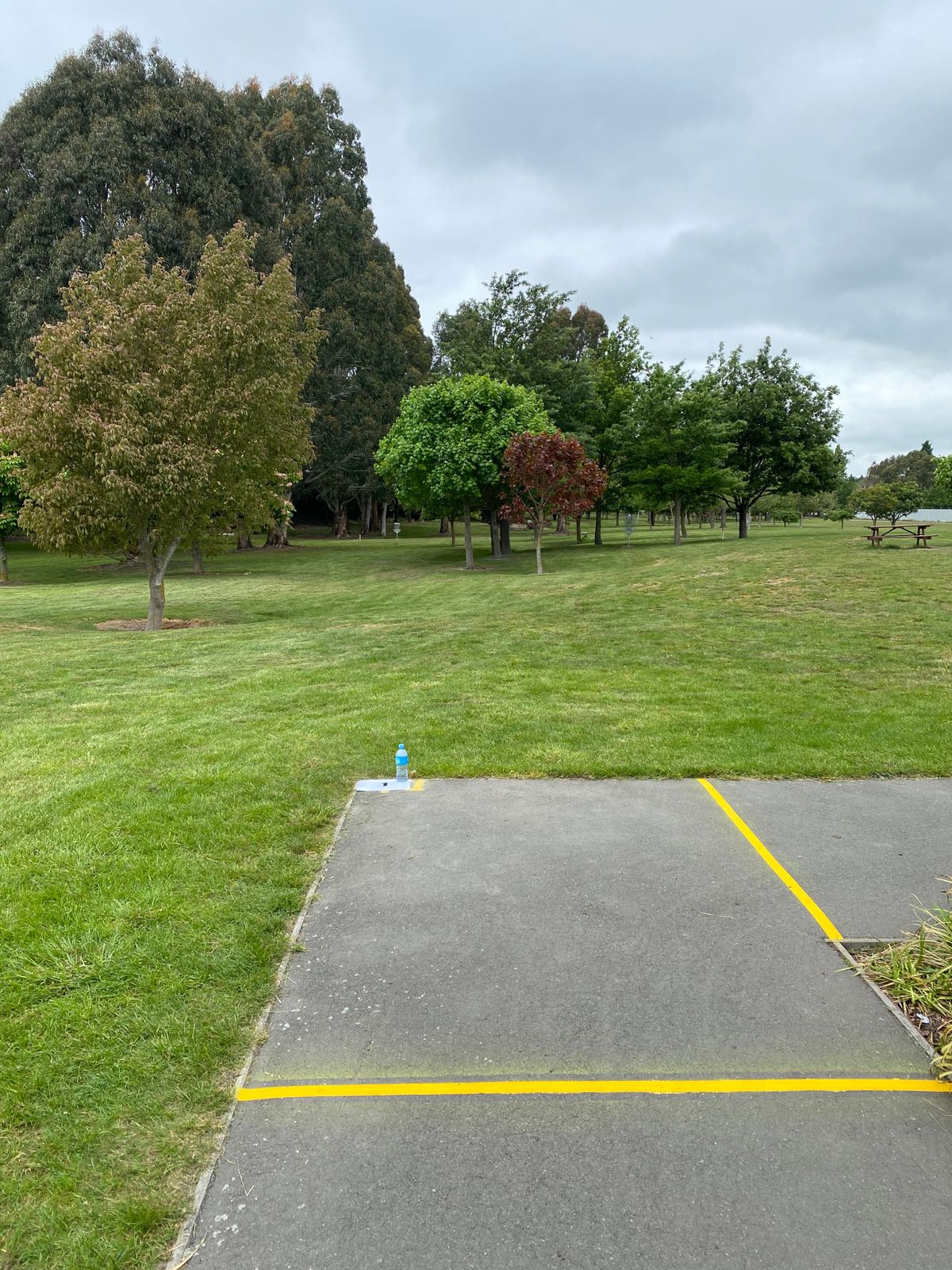 Hole 1 - Par 3 - 76m