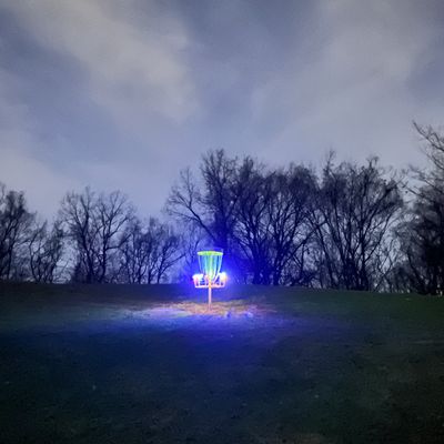 Hole 5 - glow round!