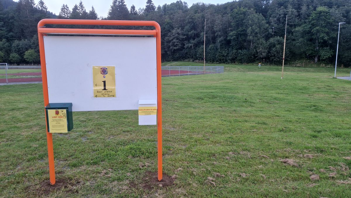 Informasjonstavle ved hull 1