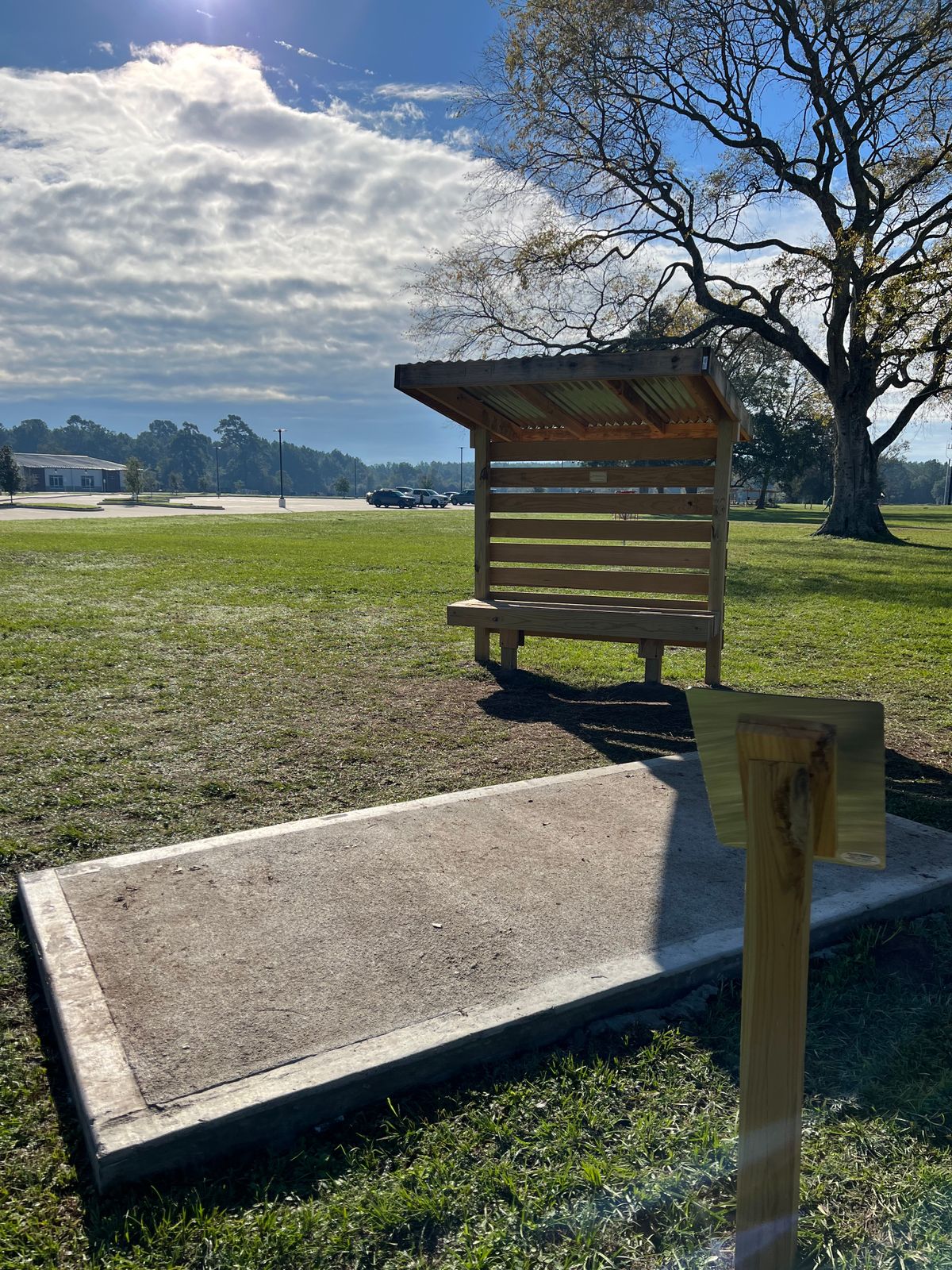 Tee Bench