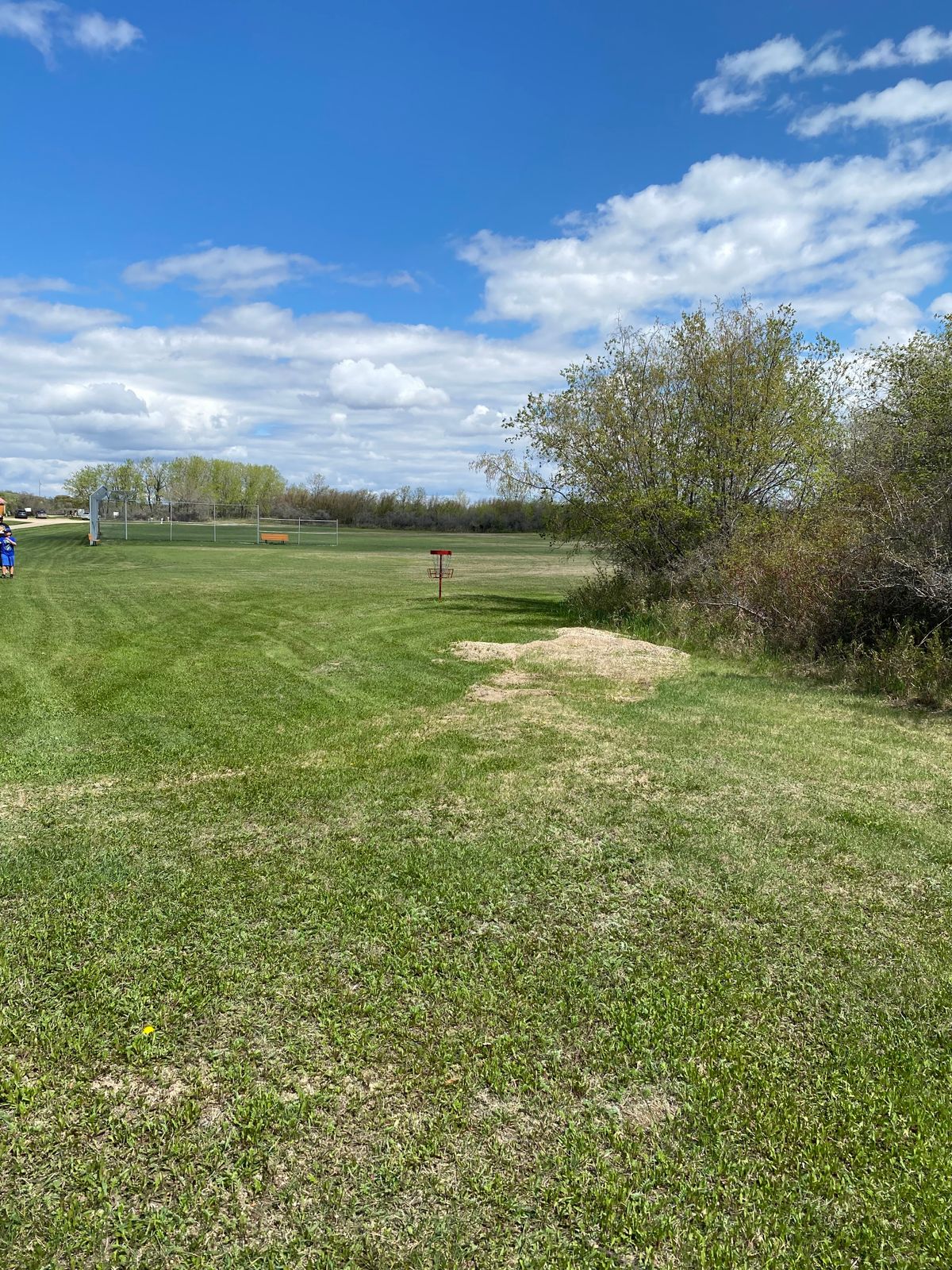Hole 1 just off the roadway entrance