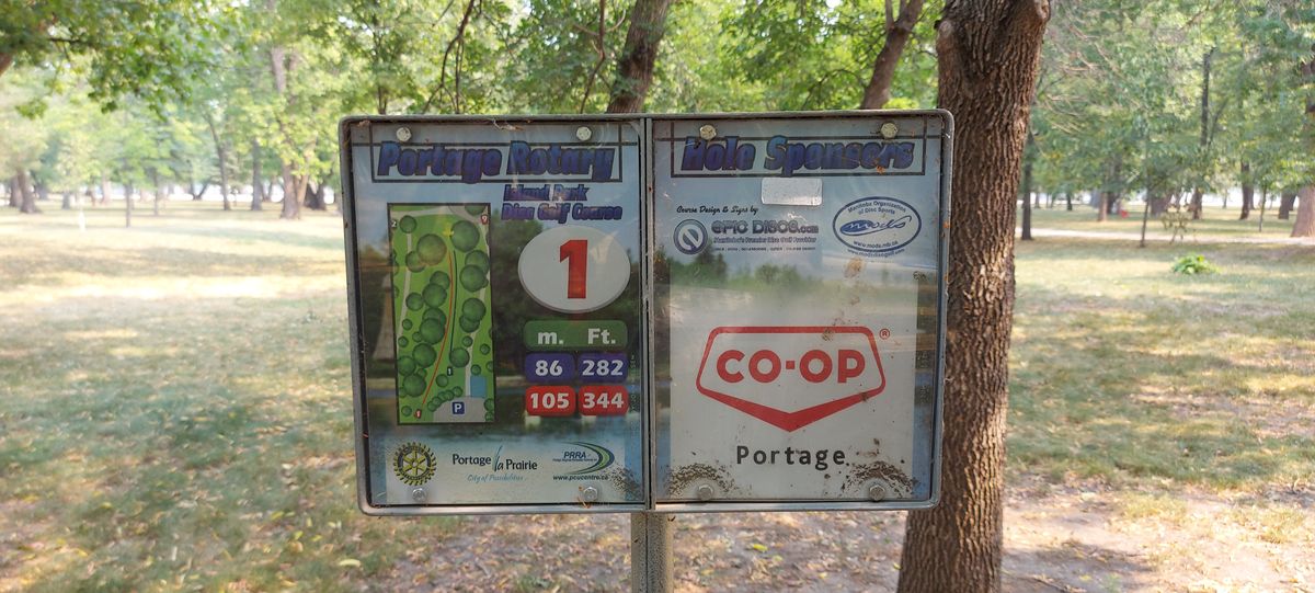 Hole sign #1 🍁🌳🍁🌳🍁