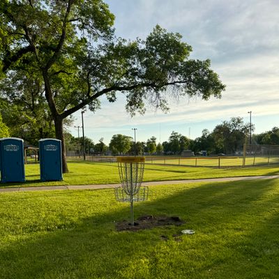 Hole 4 Basket