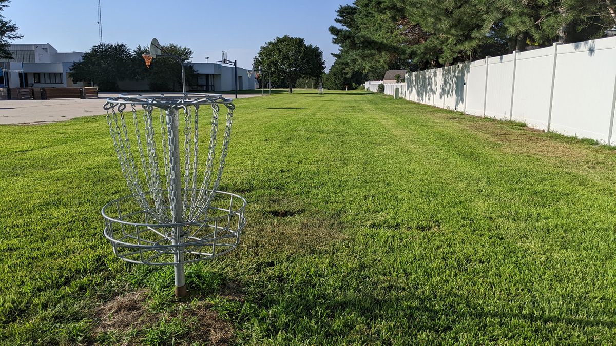 Basket 3, Tee #4