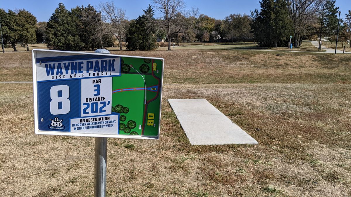 Hole 8 Tee sign short