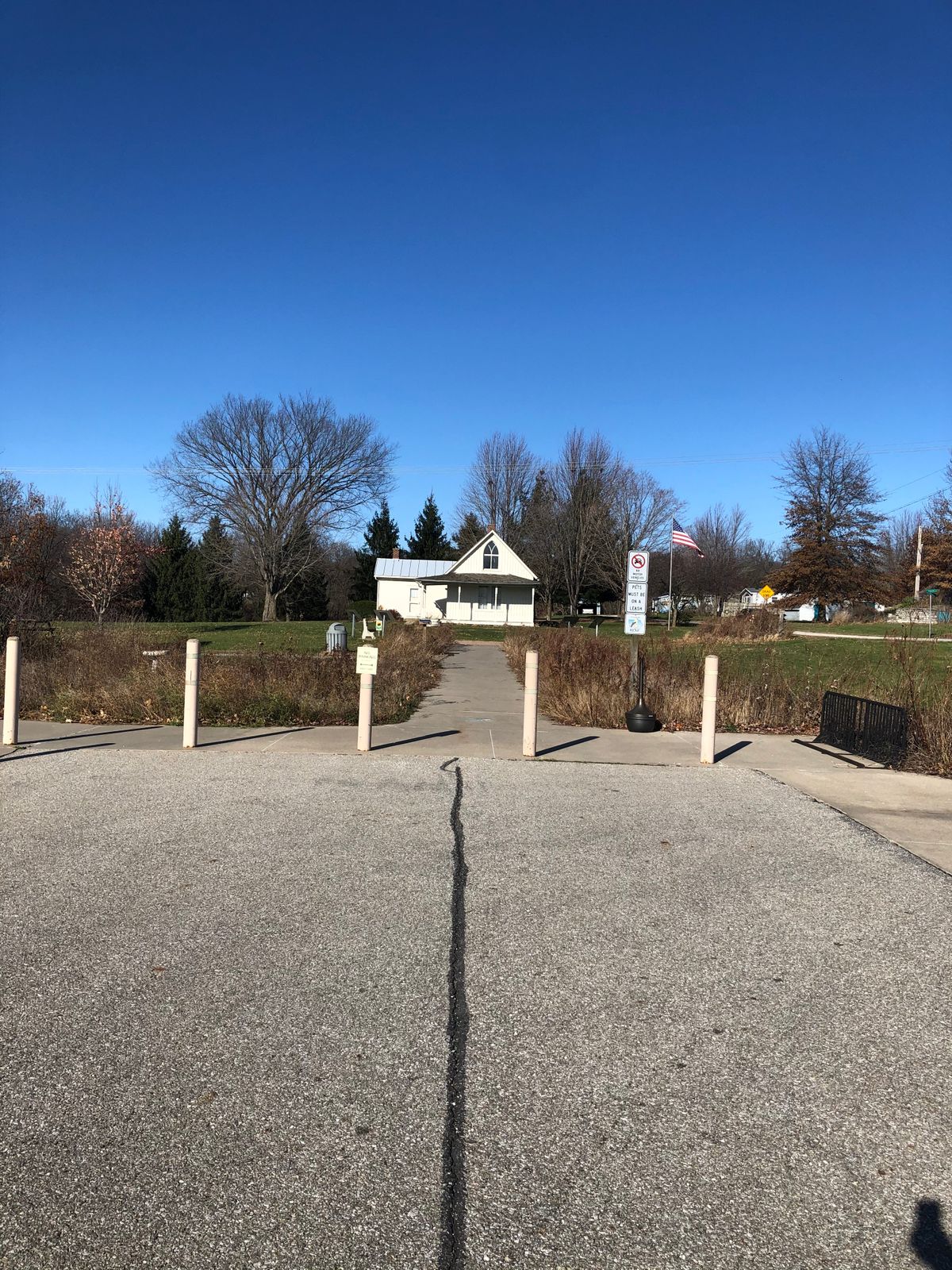 Course located at the famous american gothic house (from the painting)