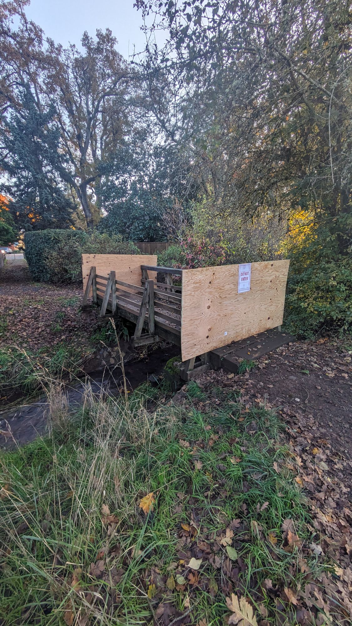 11/8/23 bridge closed between 1 and 2