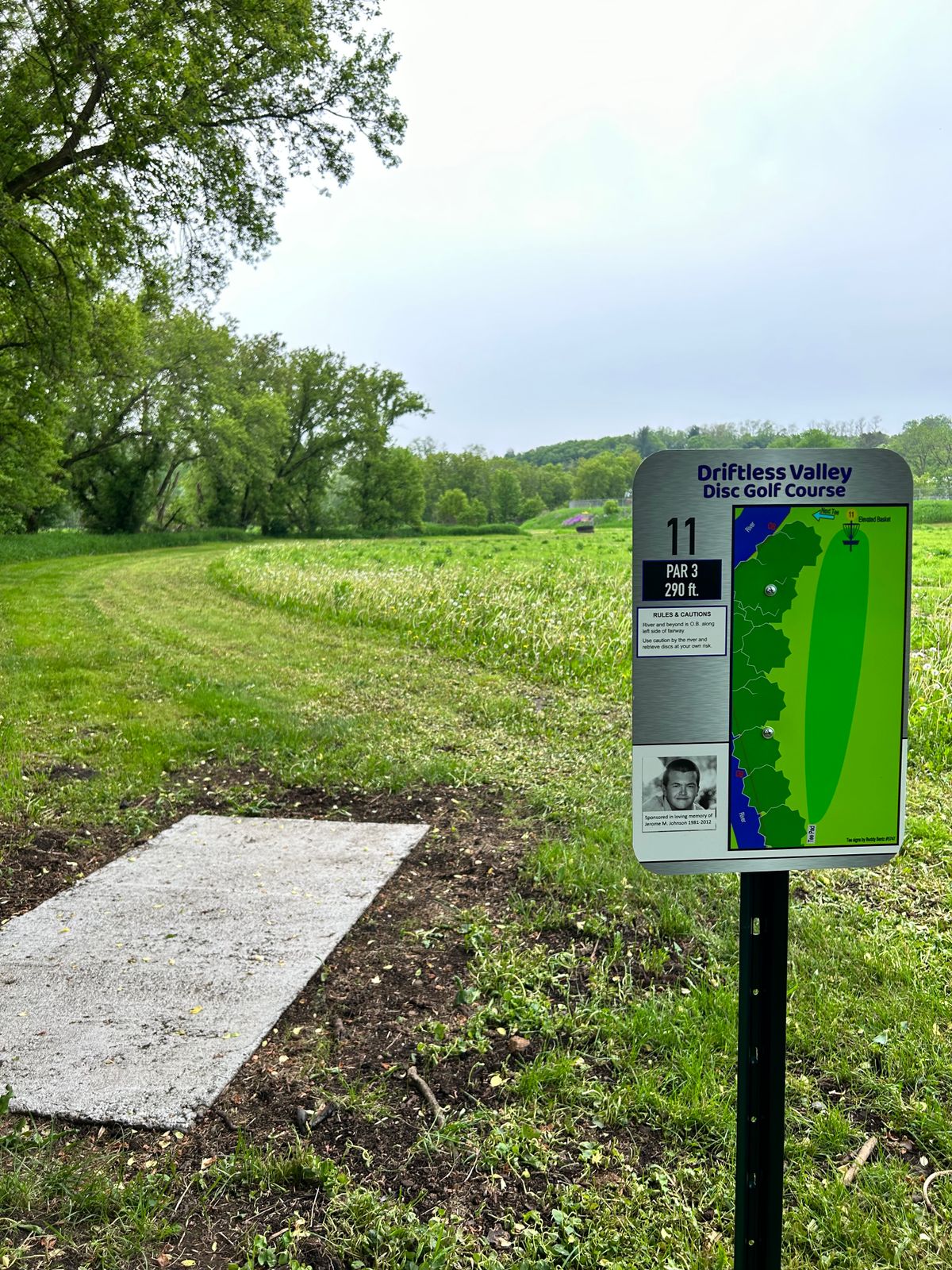 Hole 11 - elevated basket on tractor tires