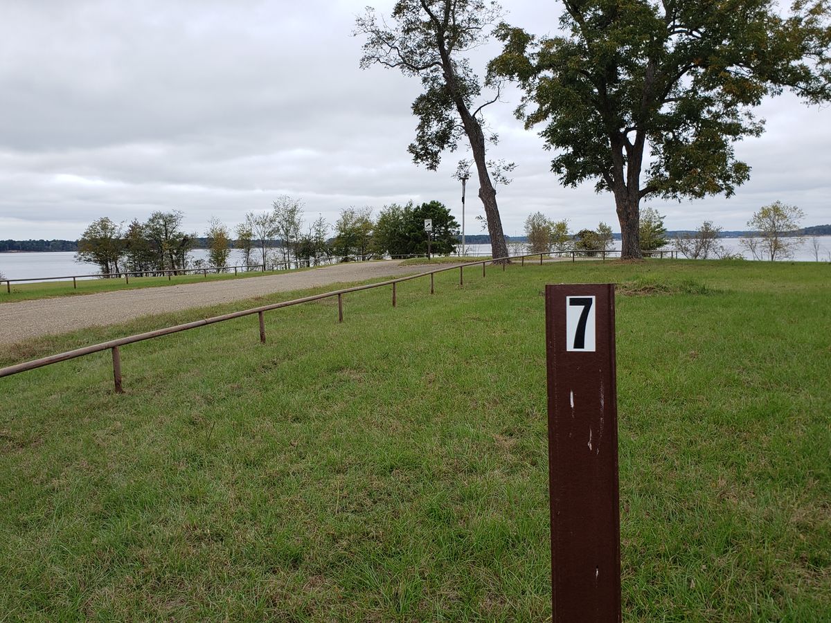 Hole 7 tee