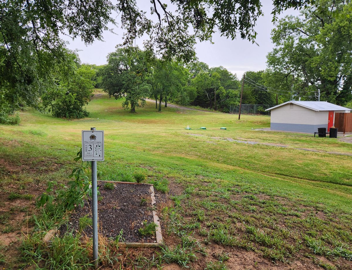 Hole 3 tee