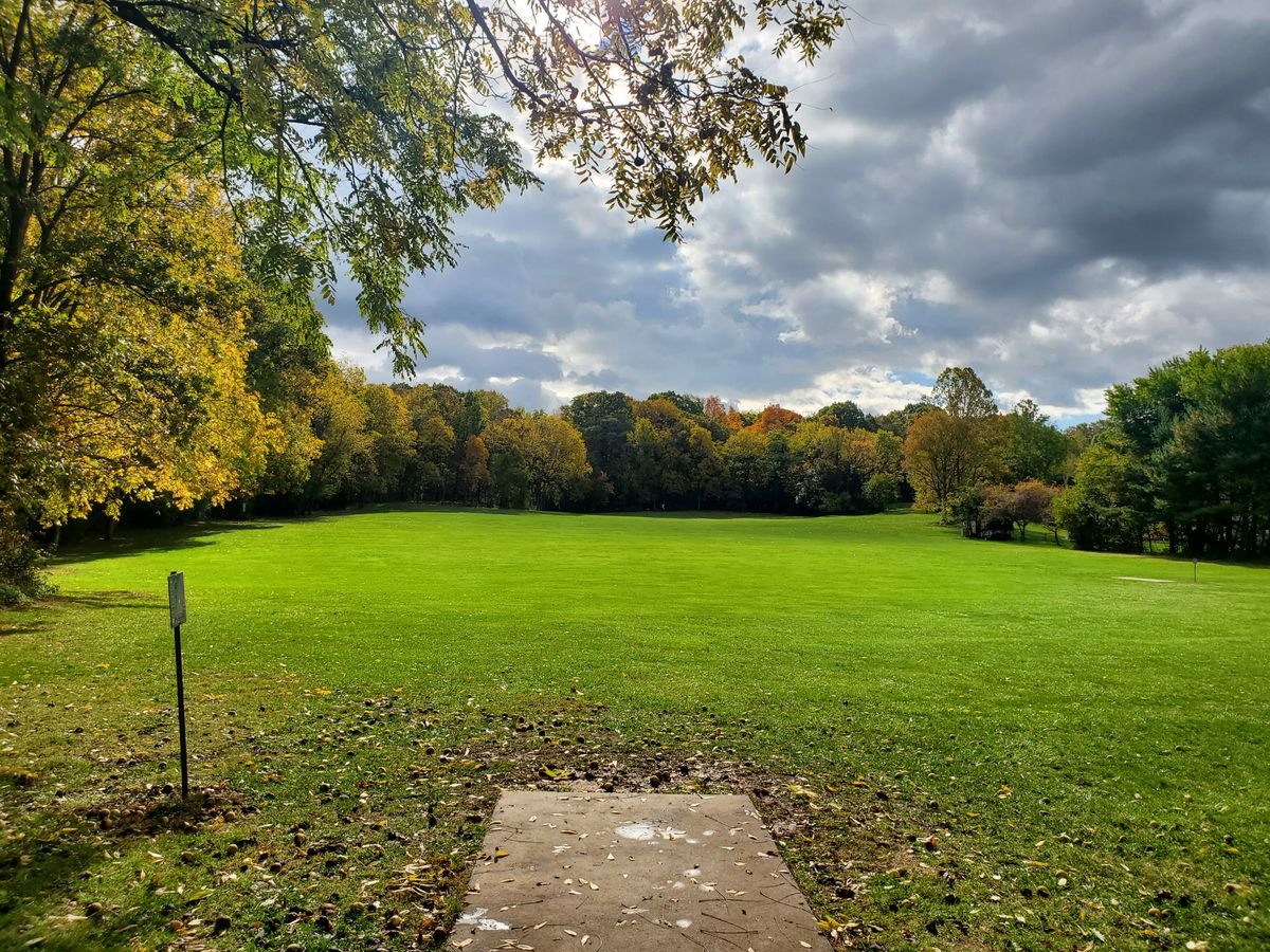 Hole 4 from the long tee