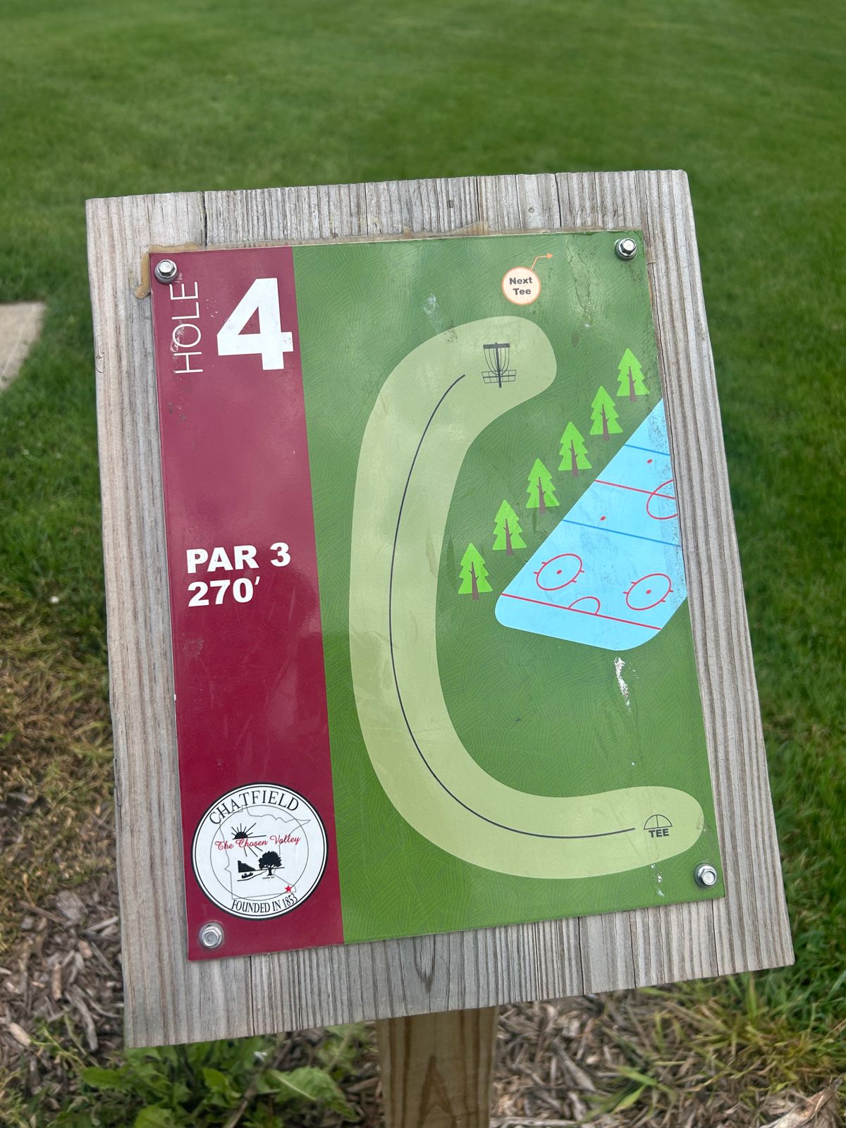 Hole 4 signage