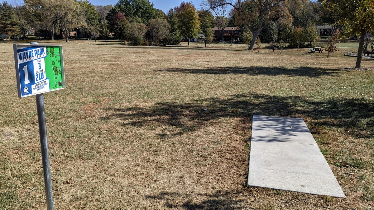 Hole 1 Tee sign