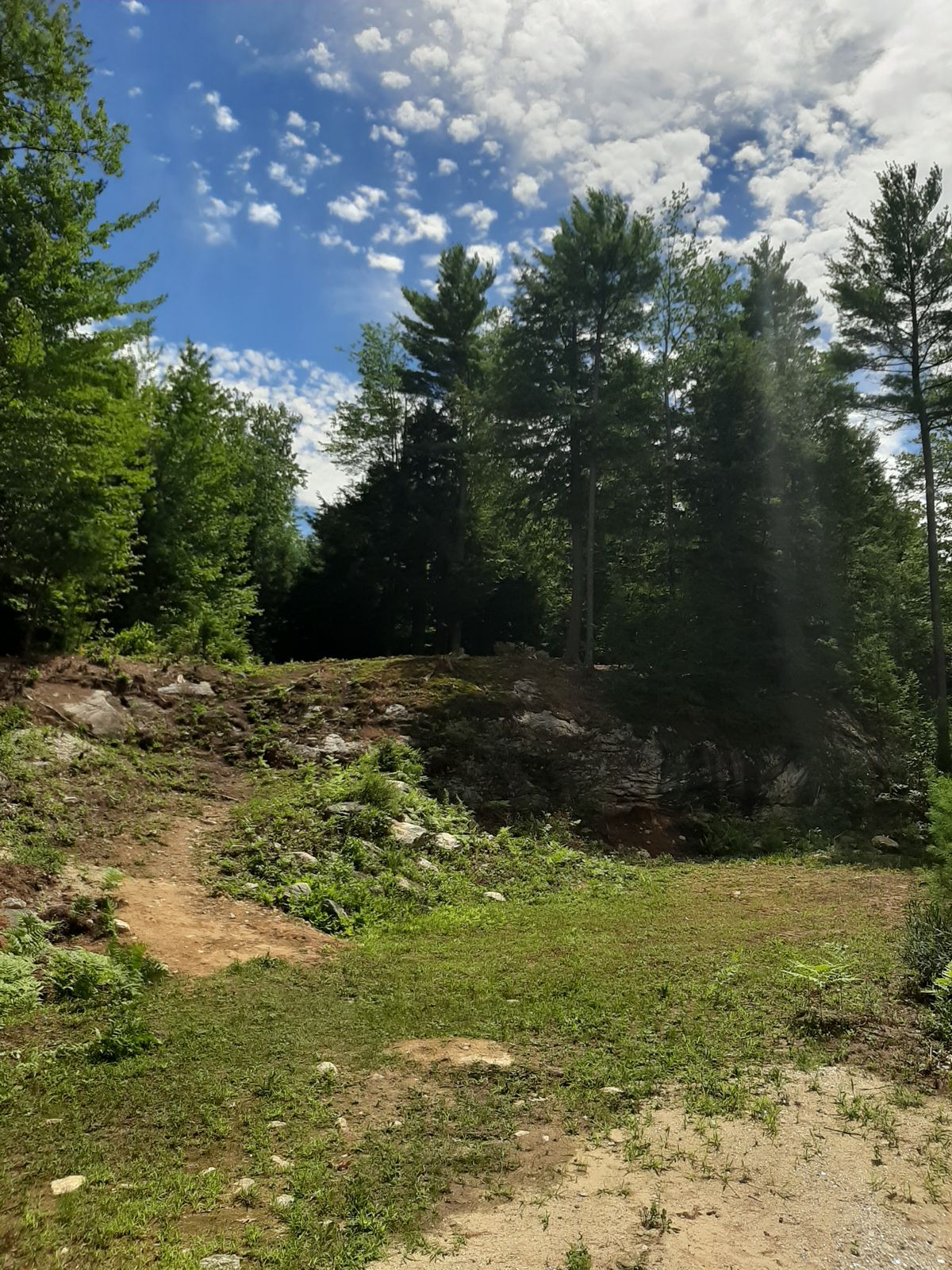 First hole can be hard to read due to the high elevation, fun hole though.