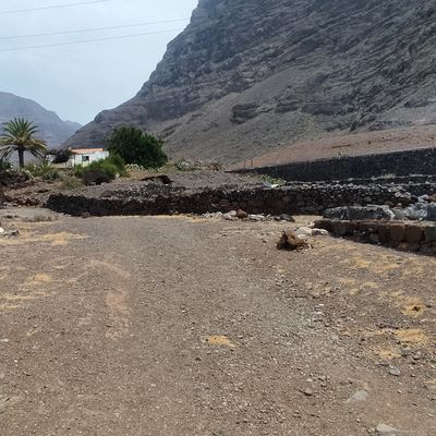 Wild terrain unfortunately without baskets and description